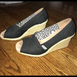 Toms open-toe wedges